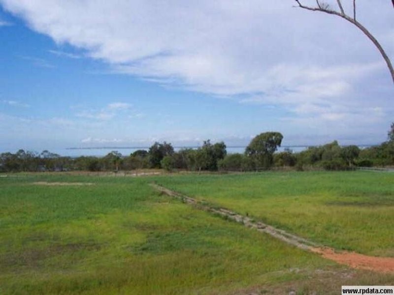 72 Campbell Parade, Beachmere QLD 4510