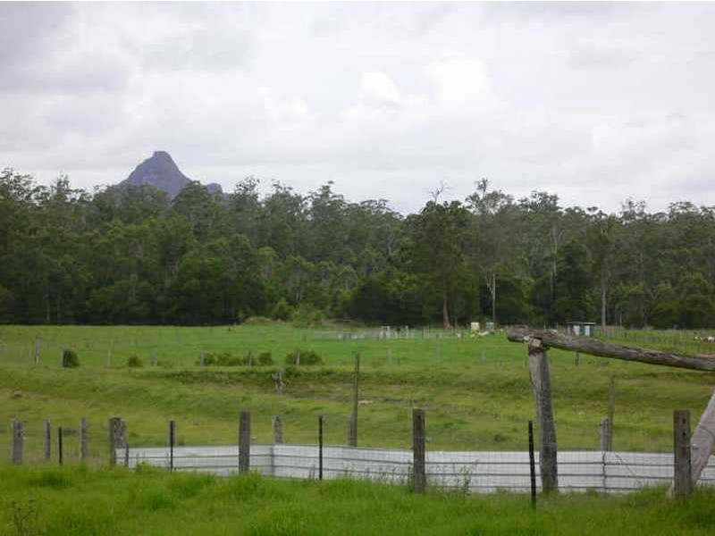930 Cove Road, Woodford QLD 4514