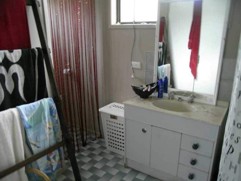 17 Glasgow Road, Ningi QLD 4511