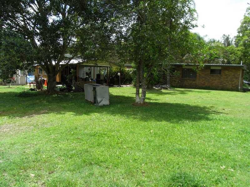 17 Glasgow Road, Ningi QLD 4511