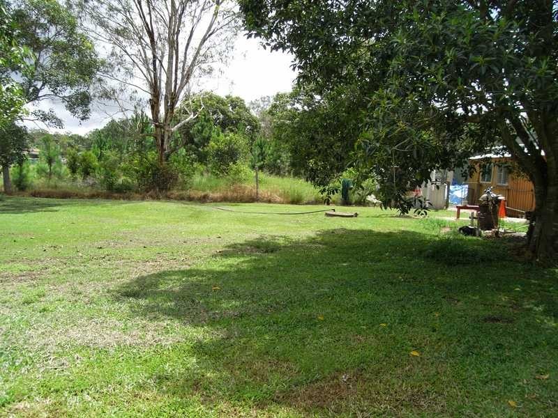 17 Glasgow Road, Ningi QLD 4511