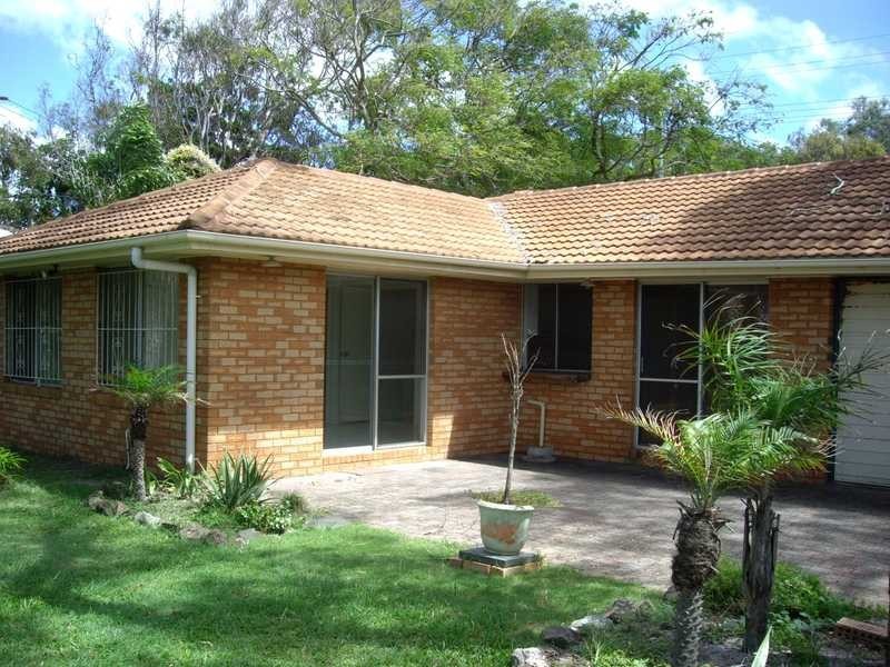 22 Bayside Drive, Beachmere QLD 4510
