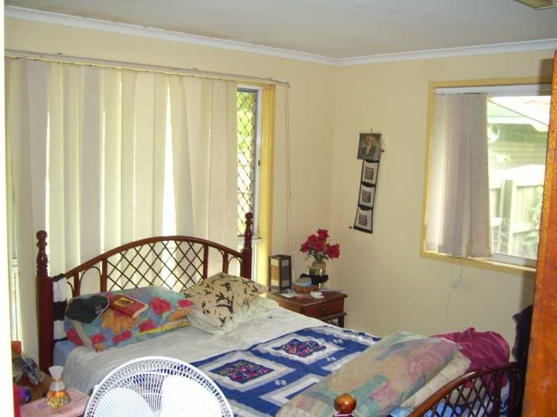 10 Moatah Drive, Beachmere QLD 4510