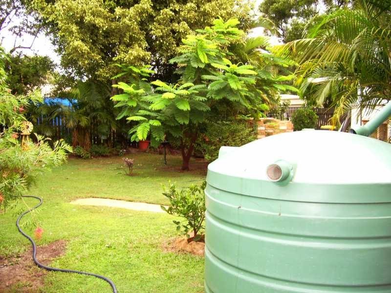 16 Fiona Street, Beachmere QLD 4510