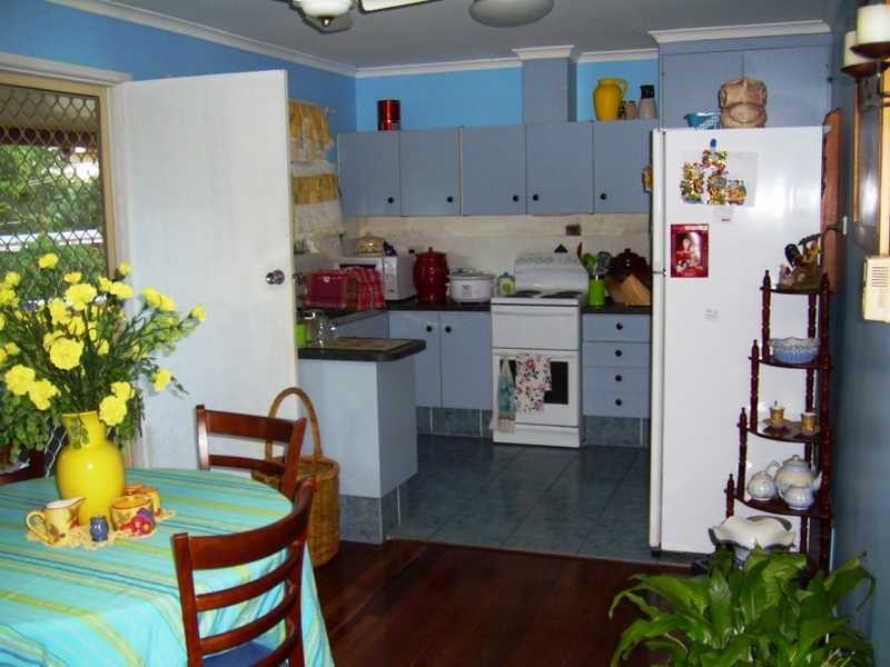 16 Fiona Street, Beachmere QLD 4510