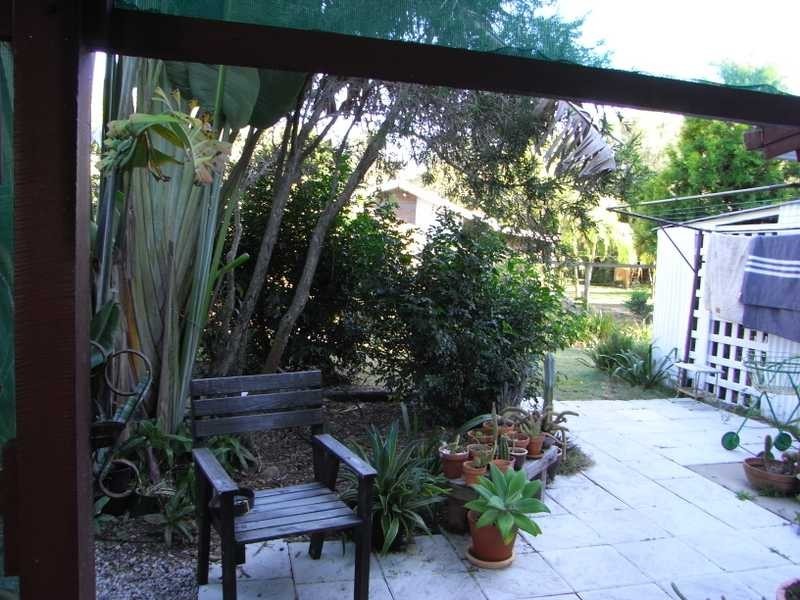 1 Savage Street, Beachmere QLD 4510