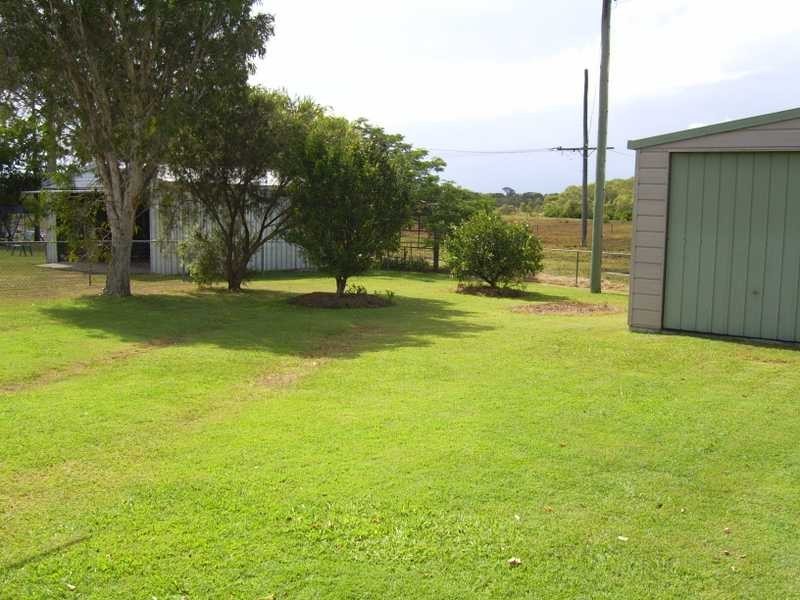 3 Timothy Esplanade, Beachmere QLD 4510
