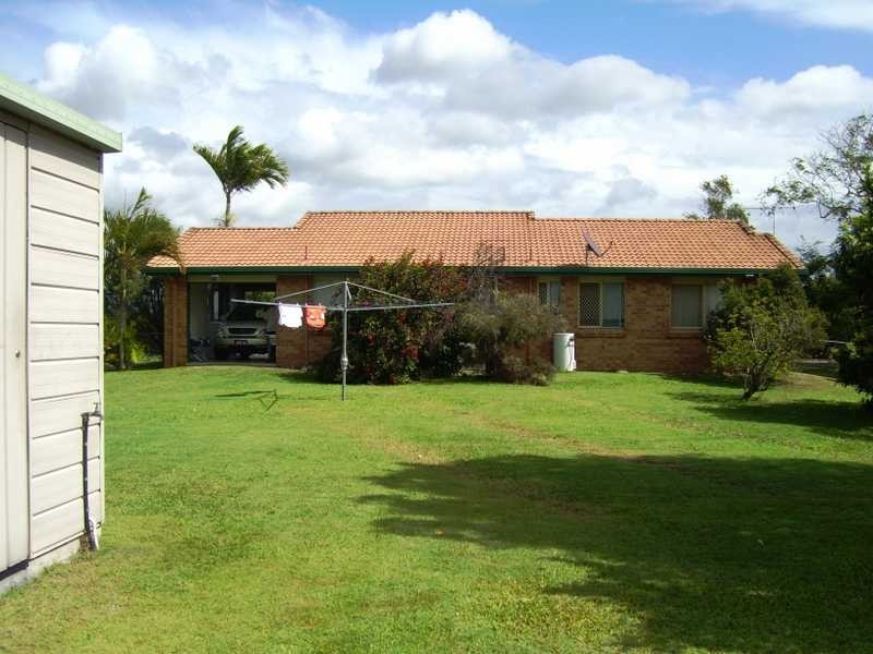 3 Timothy Esplanade, Beachmere QLD 4510