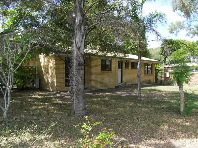 18 Progress Ave, Beachmere QLD 4510