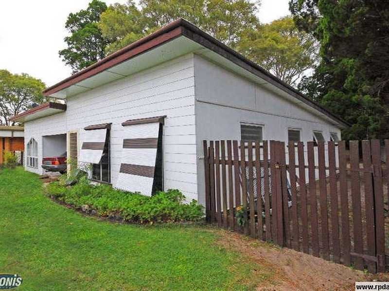6 Moreton Terrace, Beachmere QLD 4510