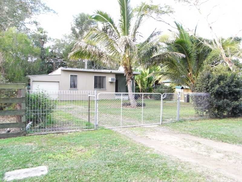 9 Amies Street, Beachmere QLD 4510