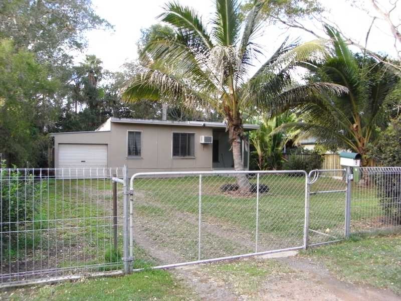 9 Amies Street, Beachmere QLD 4510