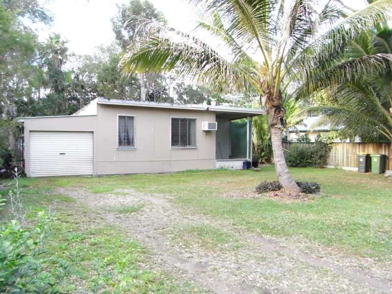9 Amies Street, Beachmere QLD 4510