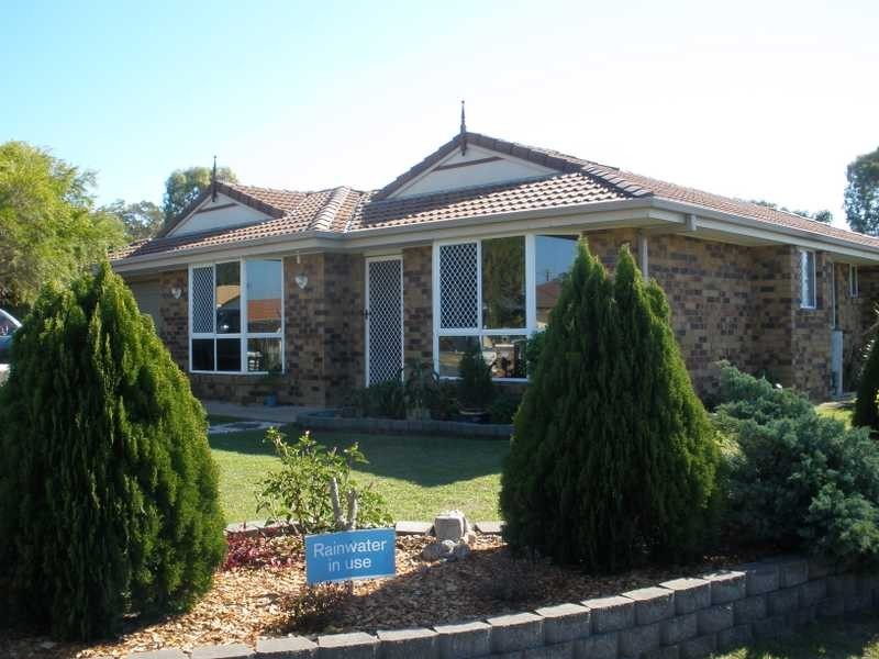 2 Spray Court, Beachmere QLD 4510