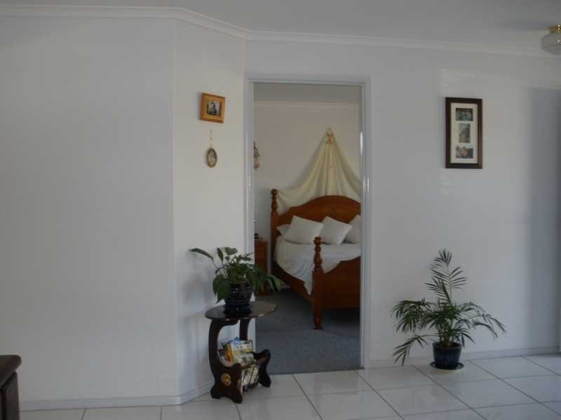 2 Spray Court, Beachmere QLD 4510