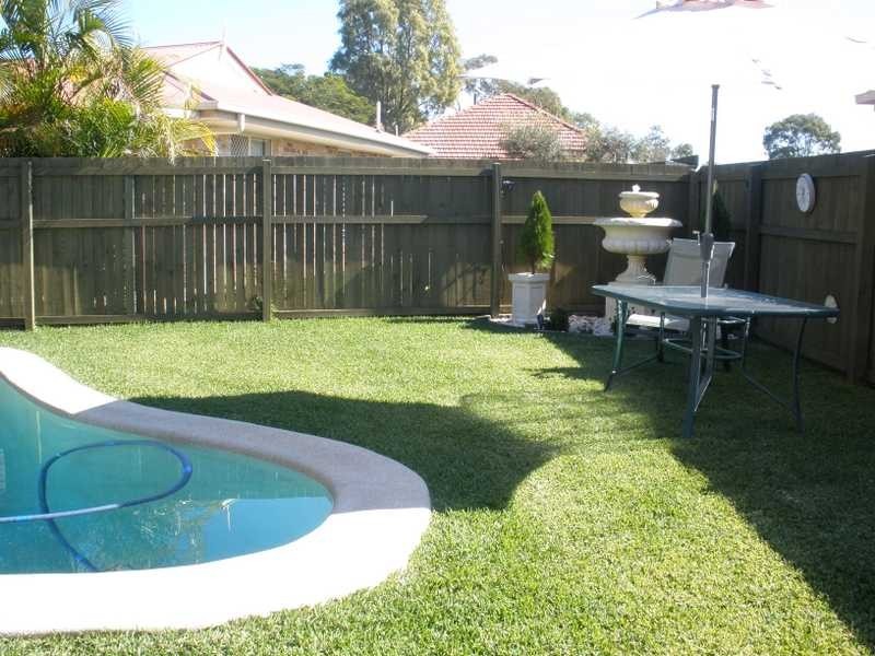 2 Spray Court, Beachmere QLD 4510