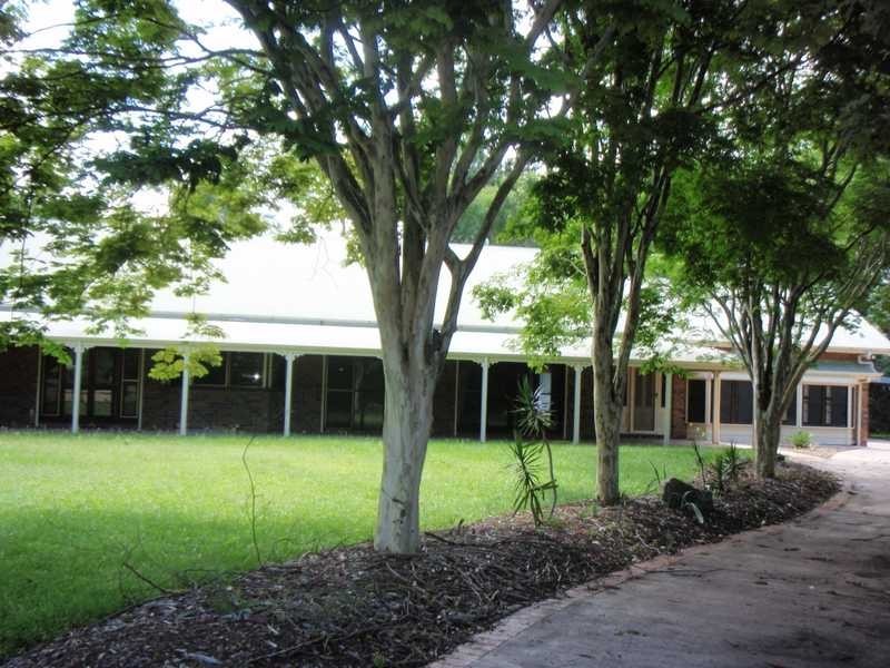 37 Ann-Maree Drive, Beachmere QLD 4510