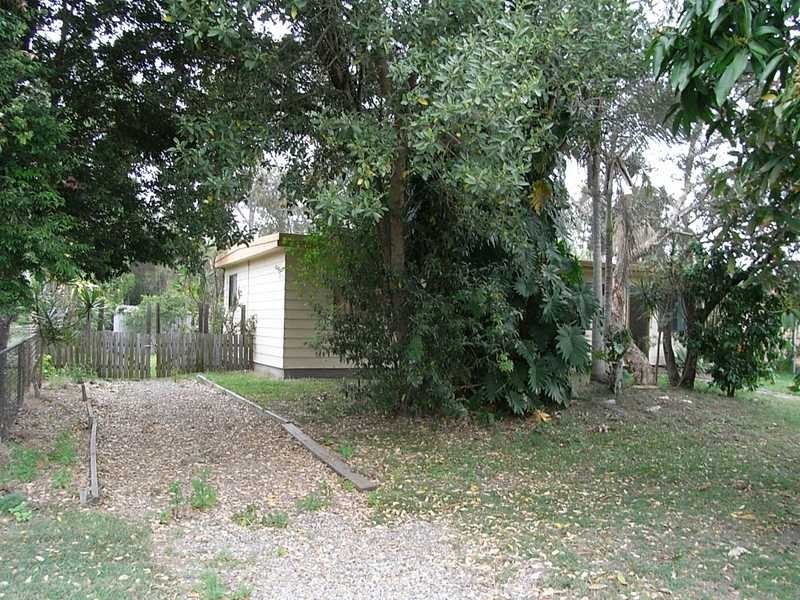 25 Trevor, Beachmere QLD 4510