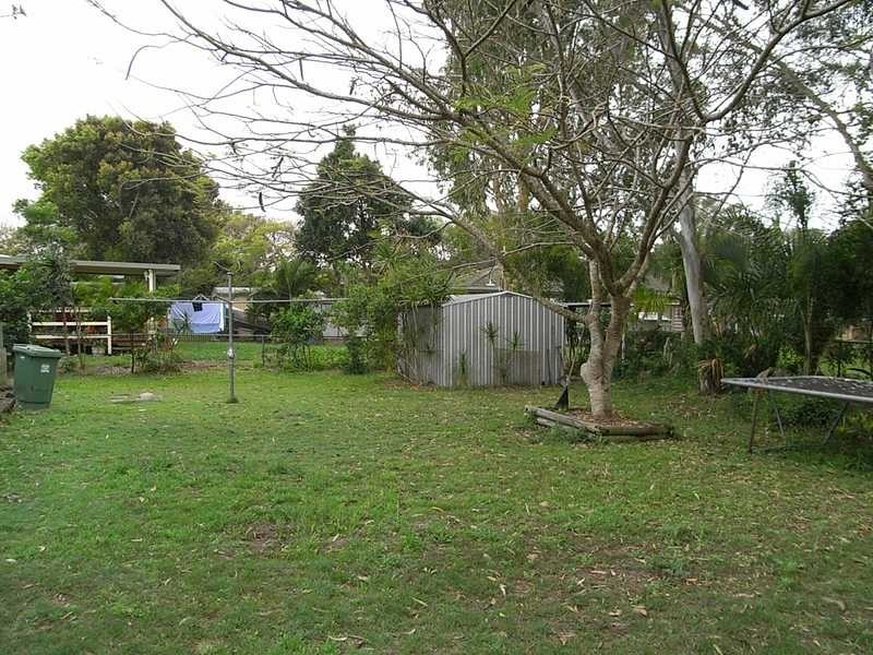 25 Trevor, Beachmere QLD 4510