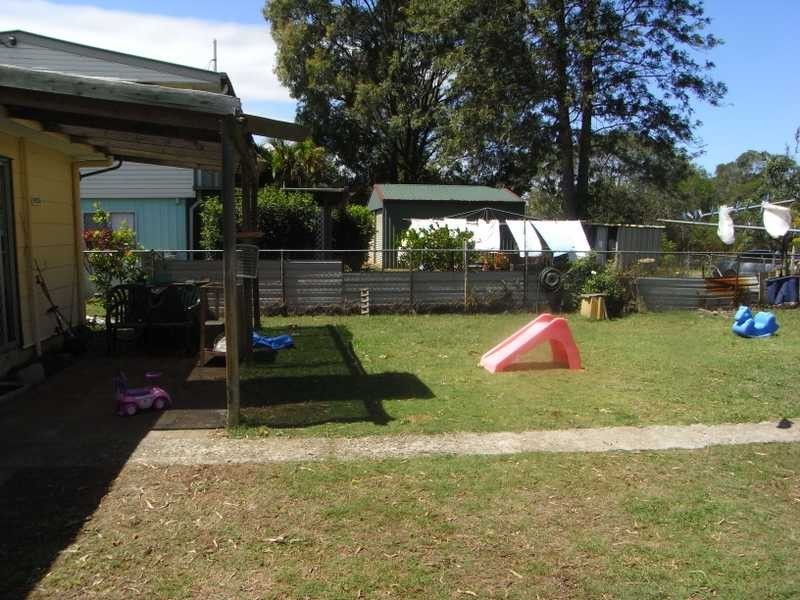 24 Dwyer, Beachmere QLD 4510