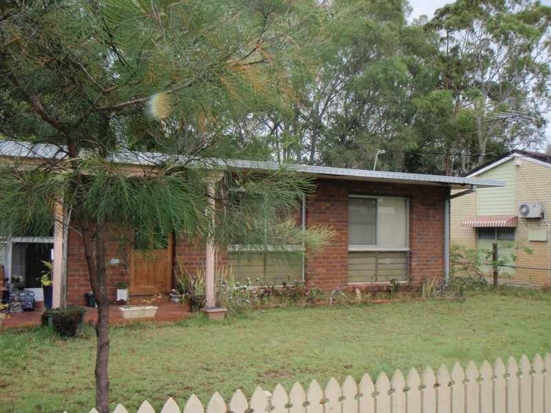 12 Progress Avenue, Beachmere QLD 4510