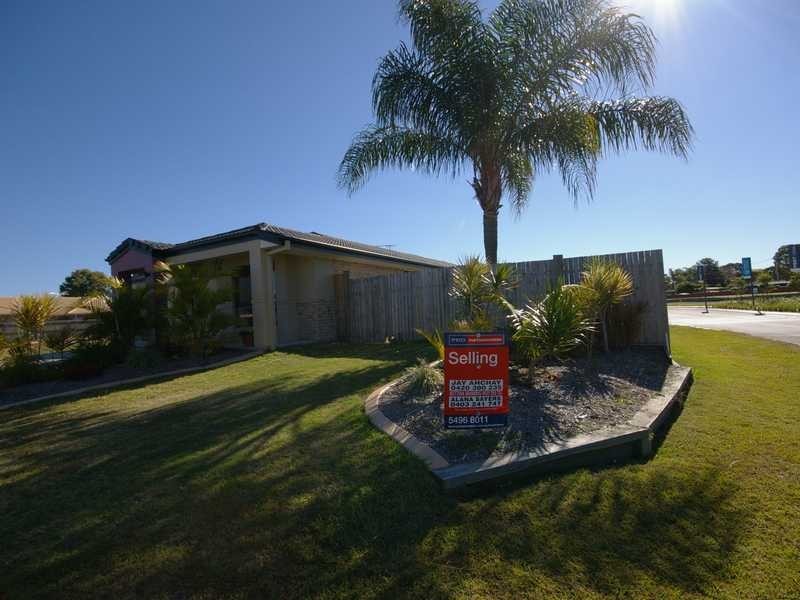 1 Adam Court, Beachmere QLD 4510