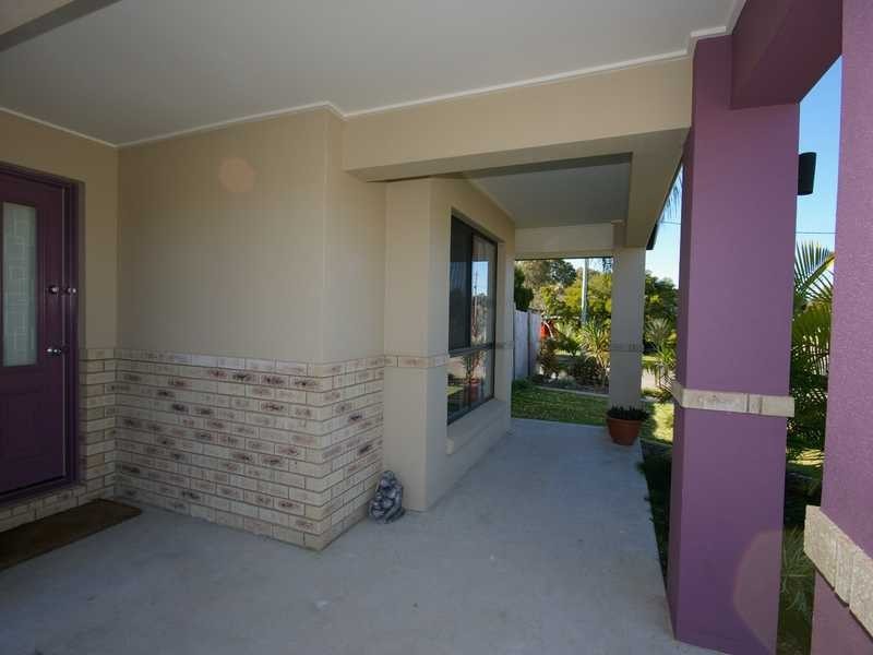 1 Adam Court, Beachmere QLD 4510
