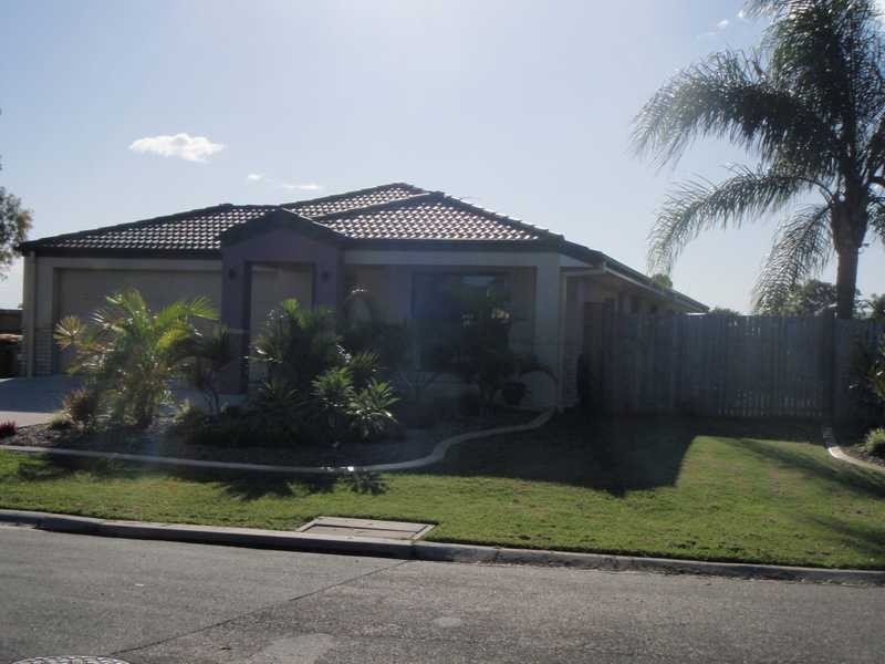 1 Adam Court, Beachmere QLD 4510