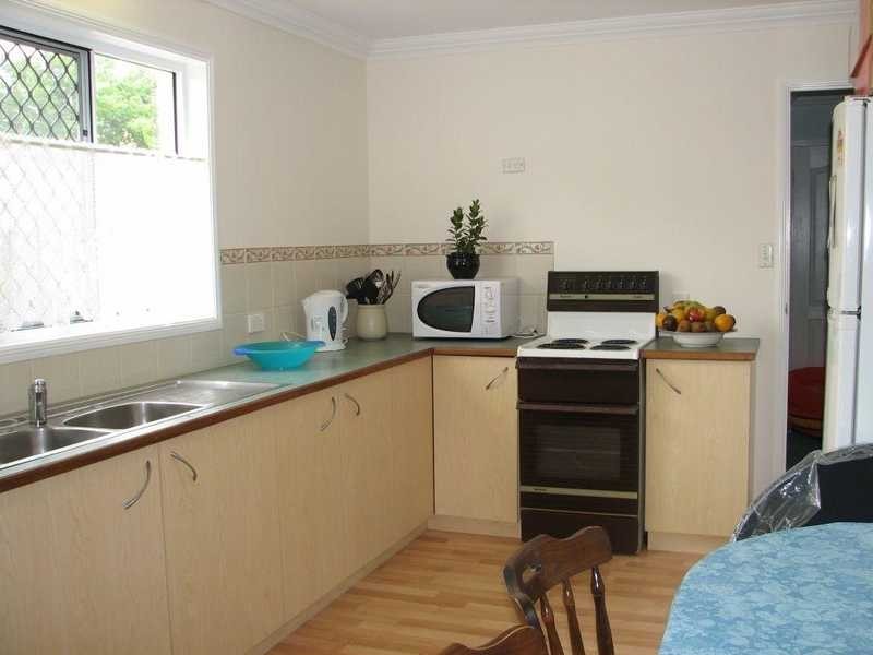 9 Intrepid Court, Beachmere QLD 4510