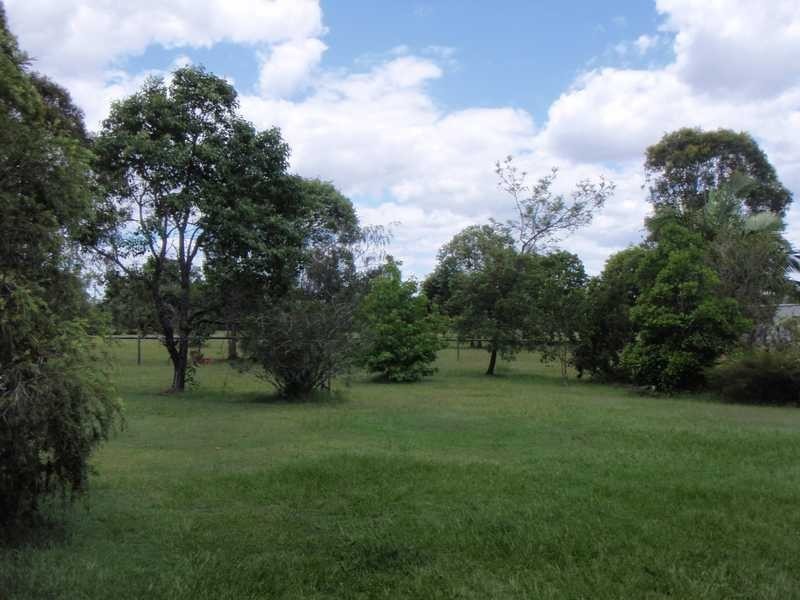 40 Bellay Road, Beachmere QLD 4510