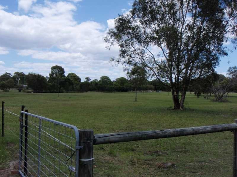 40 Bellay Road, Beachmere QLD 4510