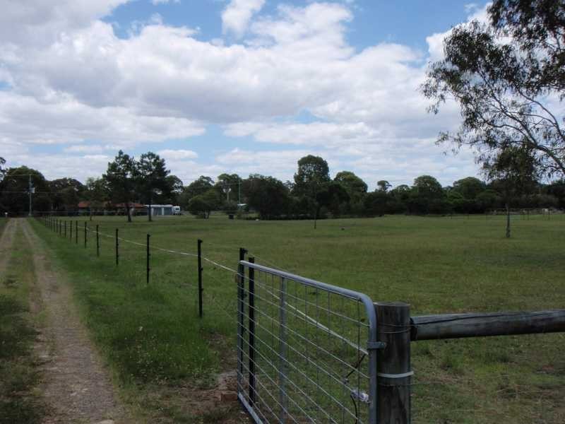 40 Bellay Road, Beachmere QLD 4510