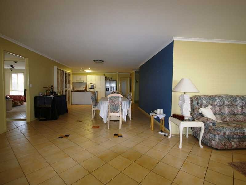 27 Grace Street, Beachmere QLD 4510