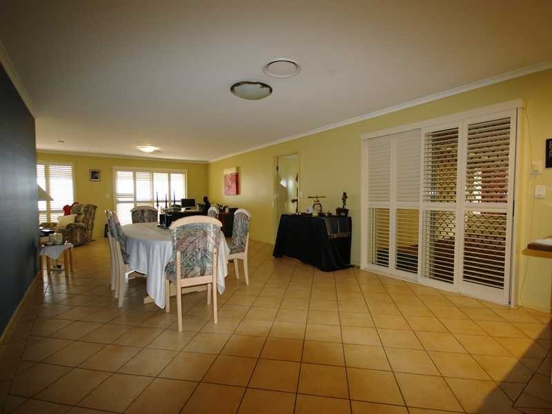 27 Grace Street, Beachmere QLD 4510