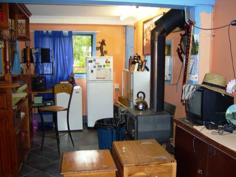 16 Fiona Street, Beachmere QLD 4510