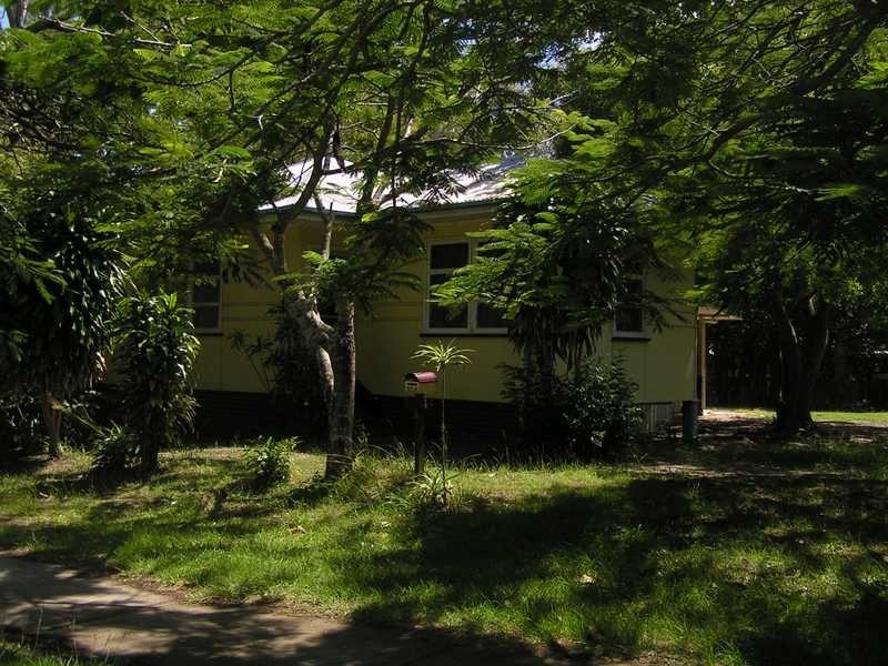 858 Beachmere Road, Beachmere QLD 4510