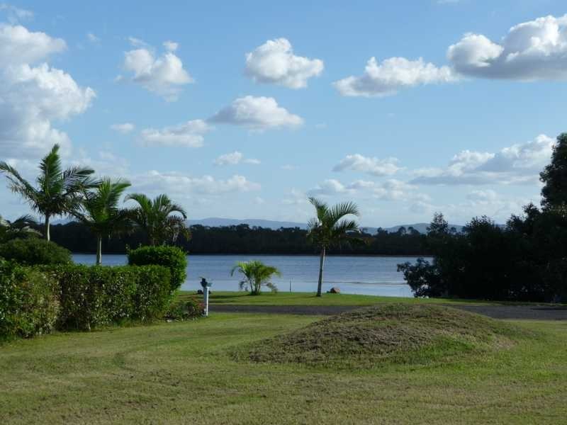2 Timothy Esplande, Beachmere QLD 4510