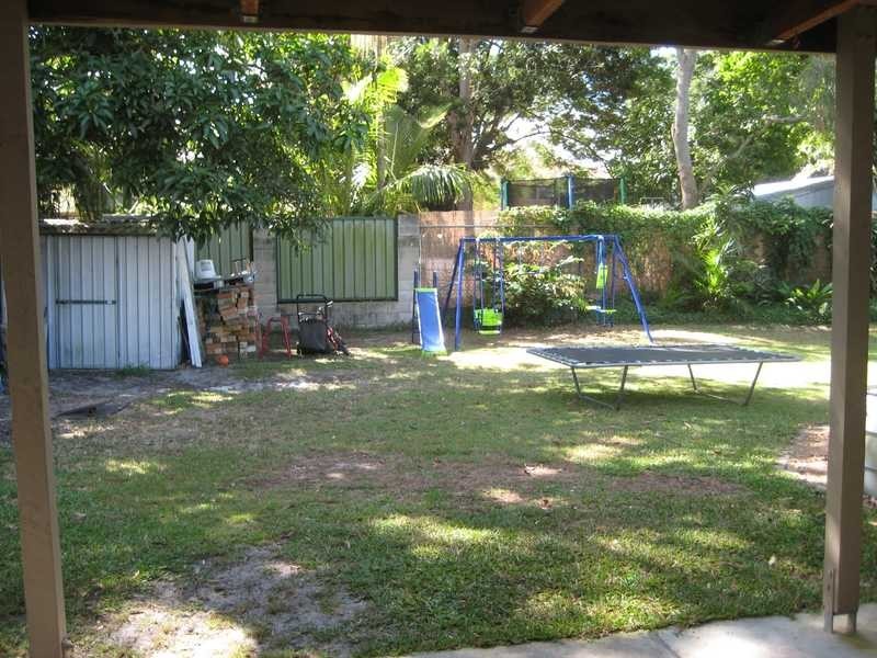 9 Amies Street, Beachmere QLD 4510