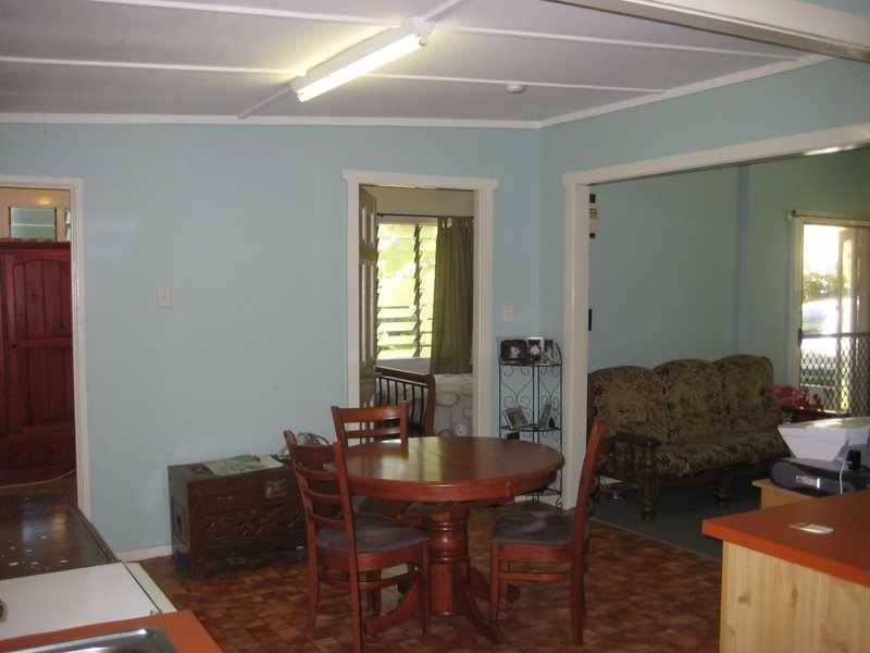 9 Amies Street, Beachmere QLD 4510