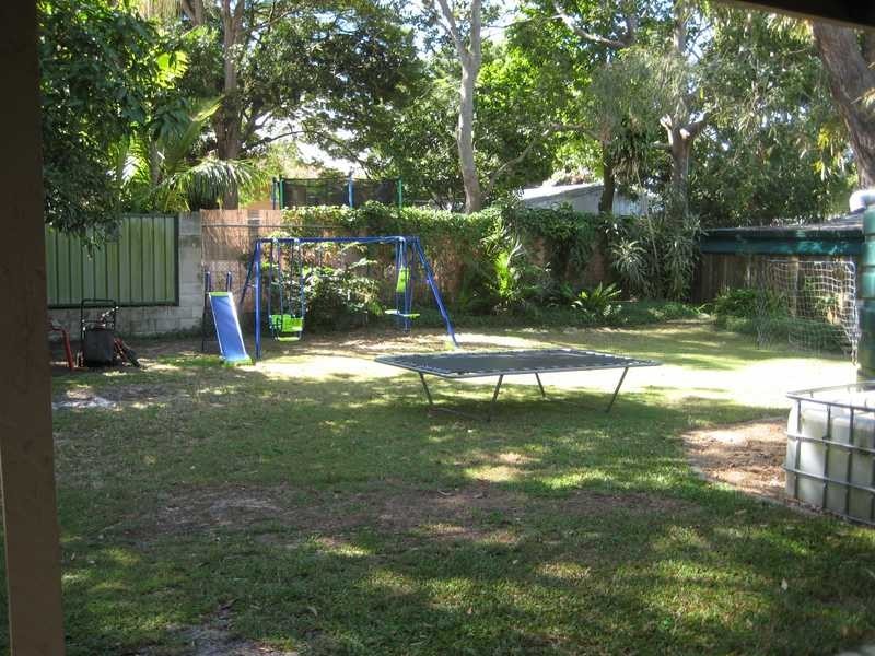9 Amies Street, Beachmere QLD 4510