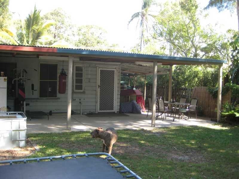 9 Amies Street, Beachmere QLD 4510