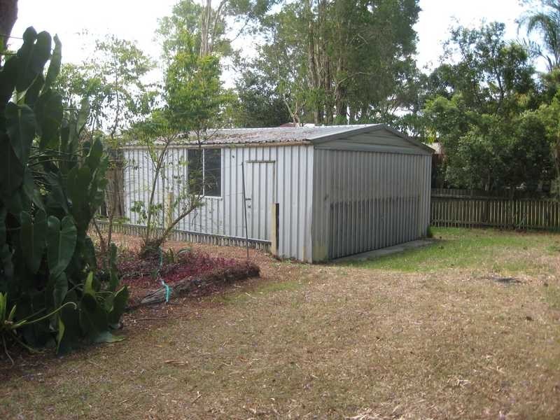 860 Beachmere Road, Beachmere QLD 4510