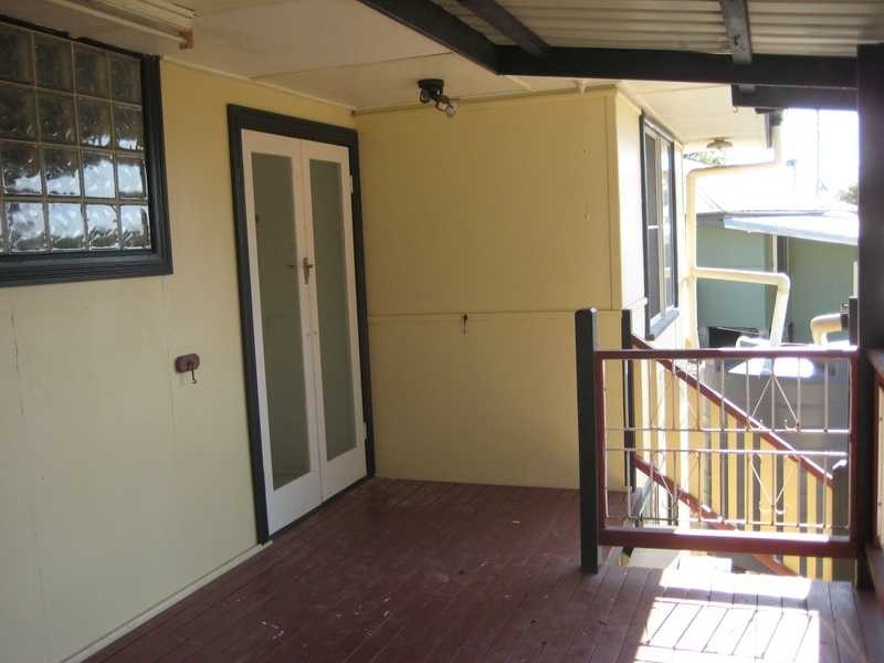 860 Beachmere Road, Beachmere QLD 4510