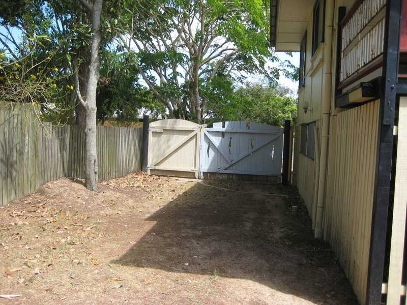 860 Beachmere Road, Beachmere QLD 4510