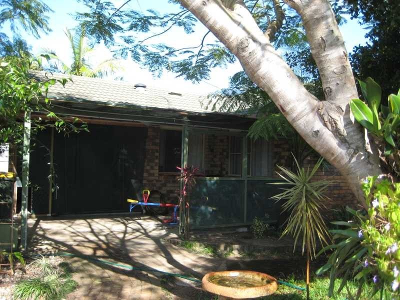 12 James Road, Beachmere QLD 4510