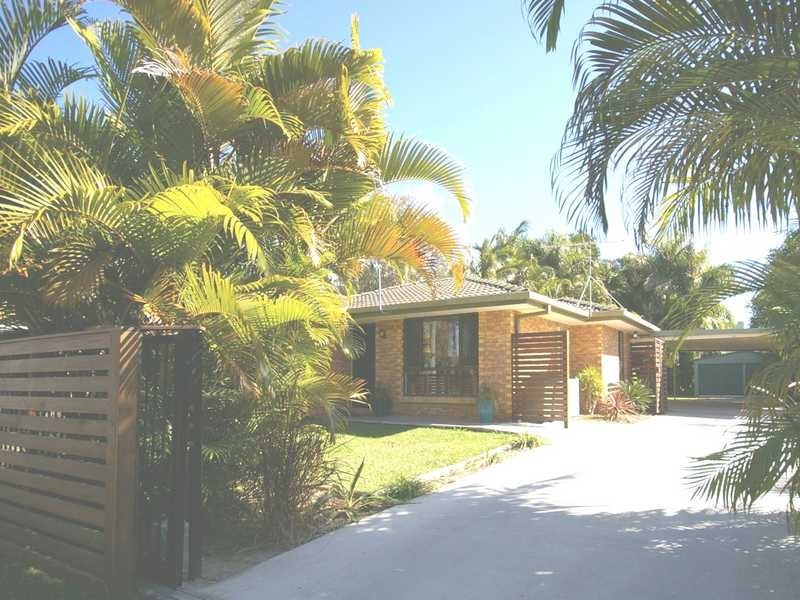 18 Grace Street, Beachmere QLD 4510