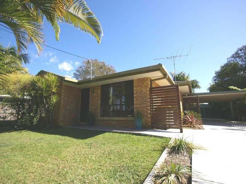 18 Grace Street, Beachmere QLD 4510