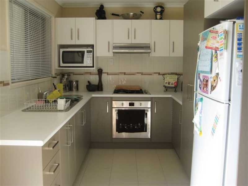 4 Moatah Drive, Beachmere QLD 4510