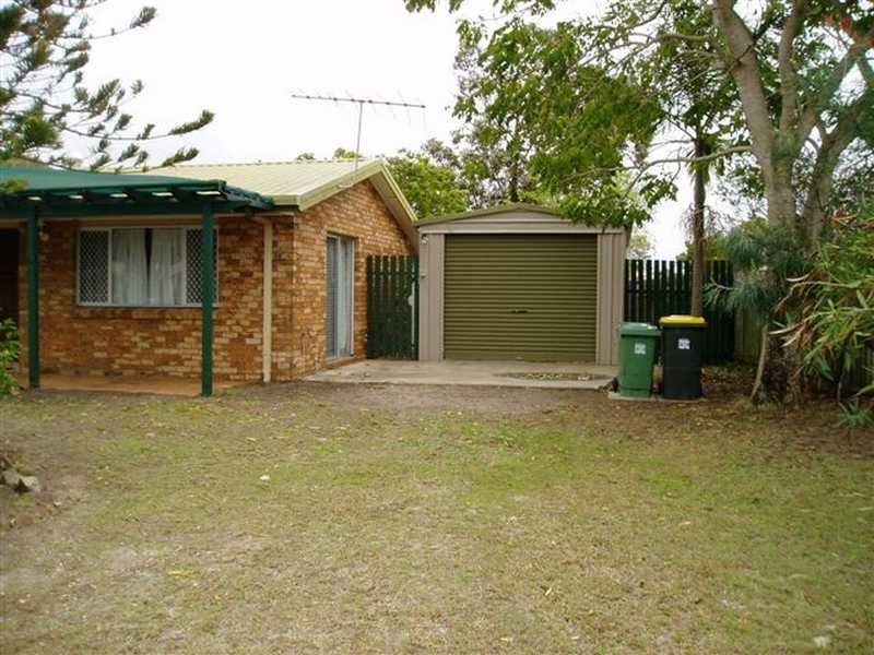 4 Moatah Drive, Beachmere QLD 4510