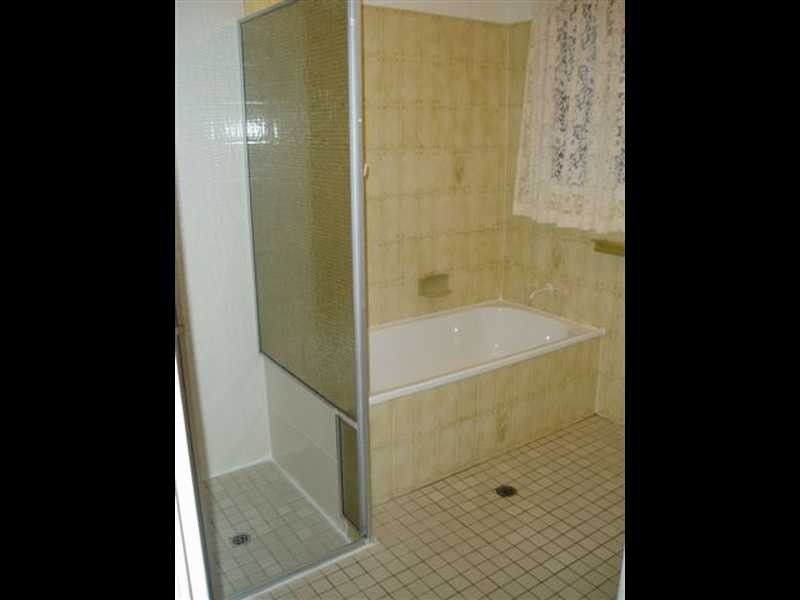 4 Moatah Drive, Beachmere QLD 4510